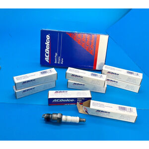 Vintage ACDelco R45TS Spark Plugs NOS Lot of 8 GM Chevy Pontiac Oldsmobile Buick